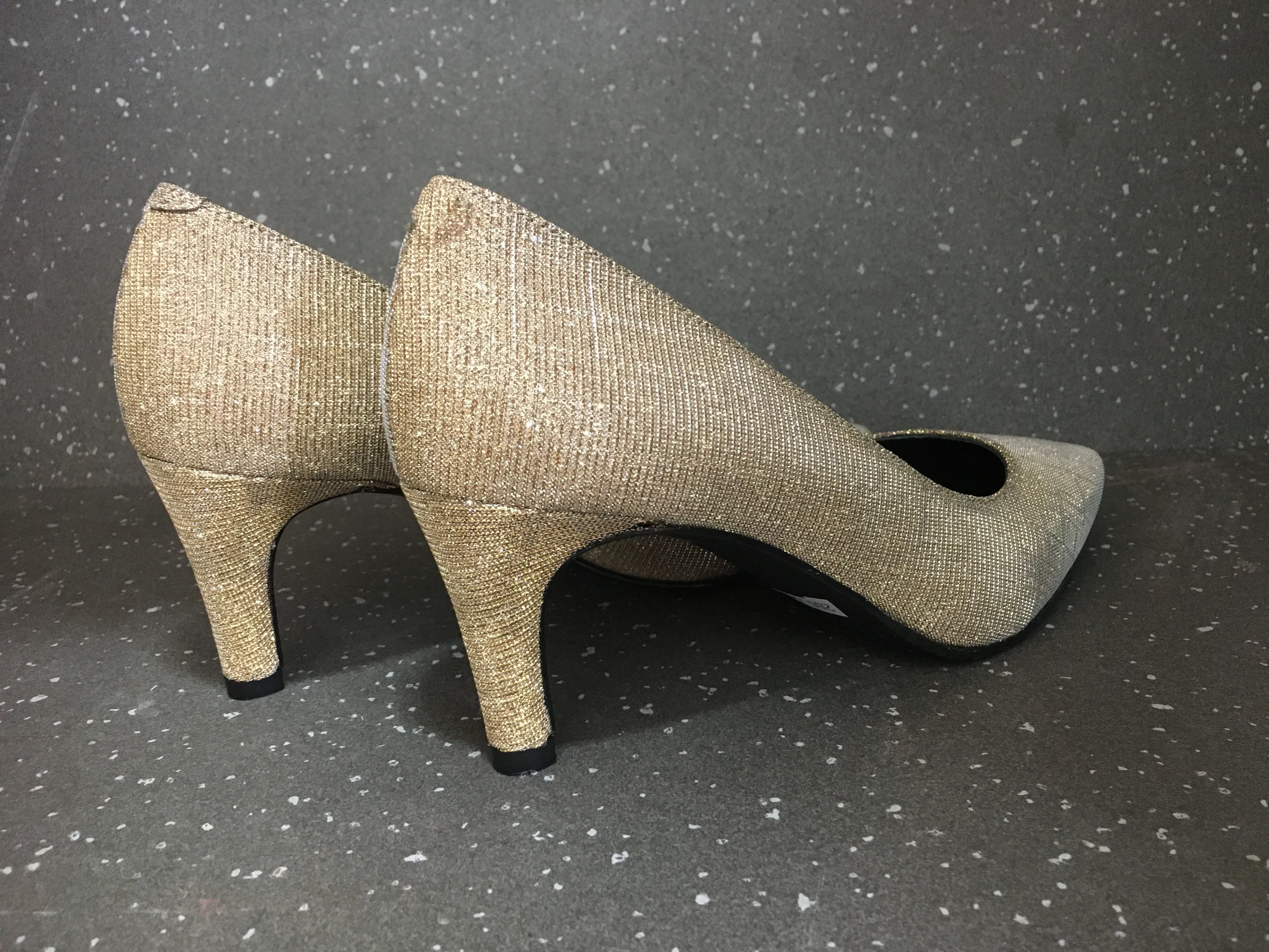 1406CA Gold Kitten Heel