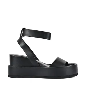 Jasmine Wedge in Black