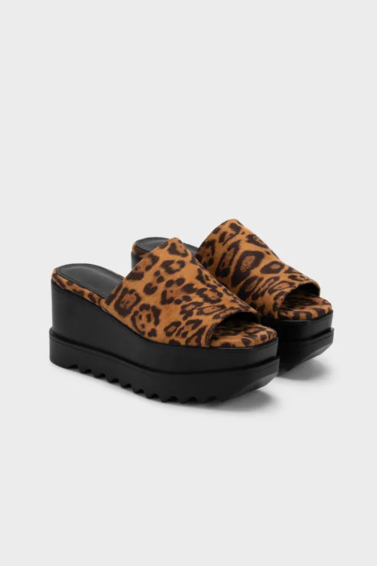 LEOPARD PRINT WEDGE HEEL SLIDE