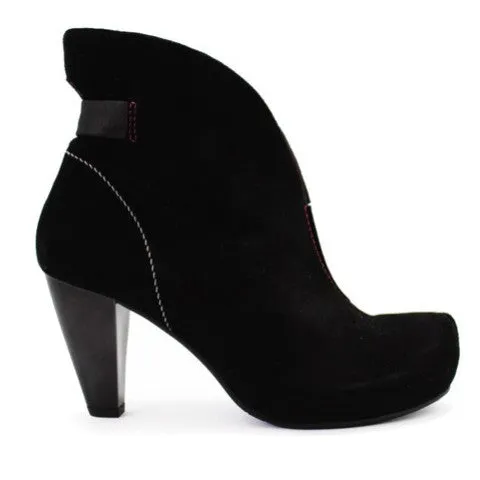 Livre - Black Suede ankle boot