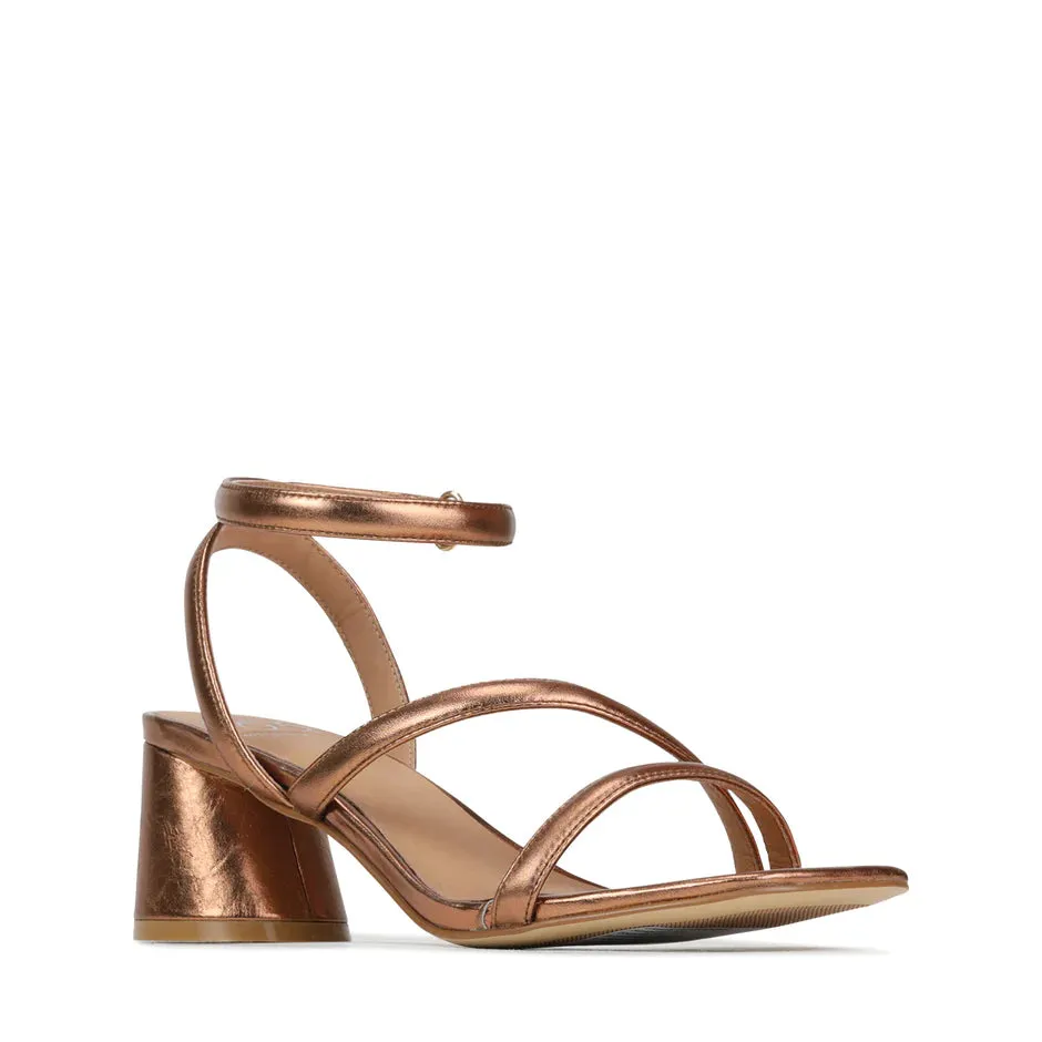 Petricia Sandal in Copper Metalic