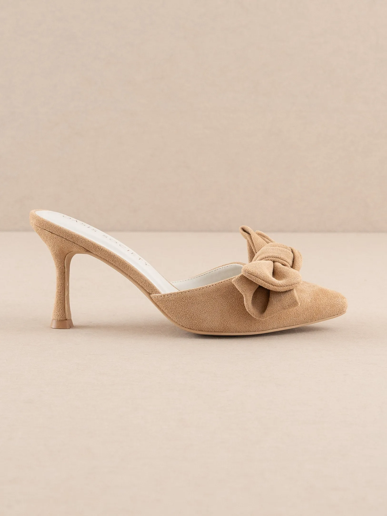 The Jane | Sand Pointed Toe Bow Accent Kitten Heel