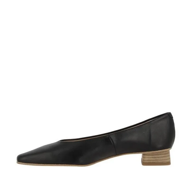 Unisa Gevelyn Black Pump