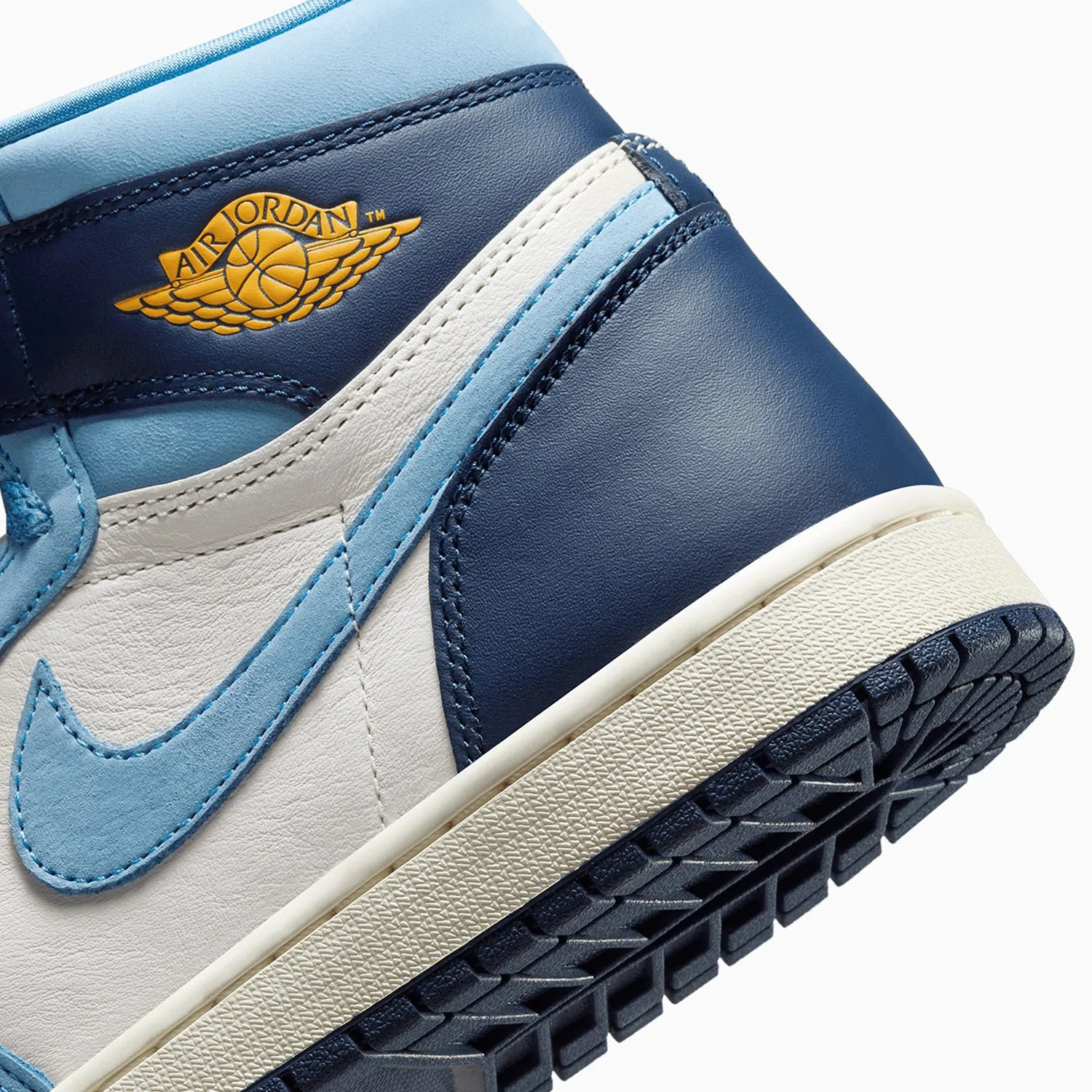 Women's Air Jordan 1 Retro High OG "First in Flight"